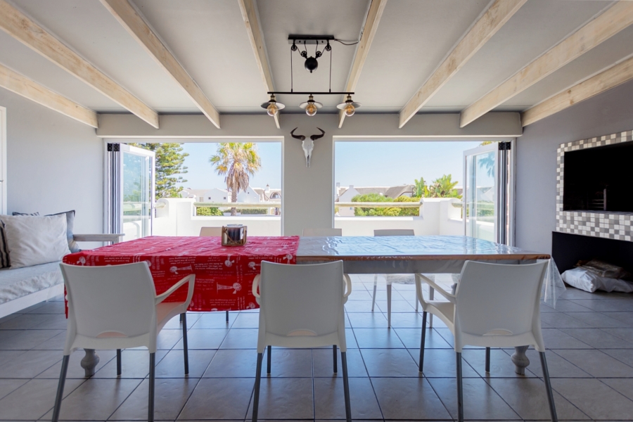 4 Bedroom Property for Sale in Golden Mile Western Cape